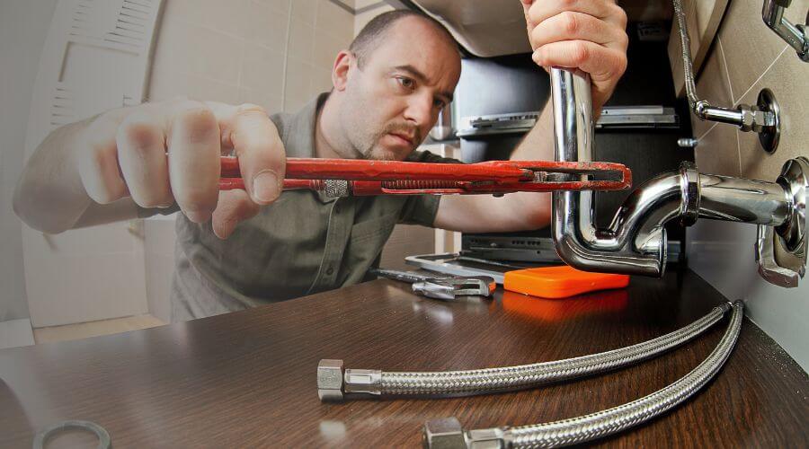Expert burst pipe repair services in Leonard, MN